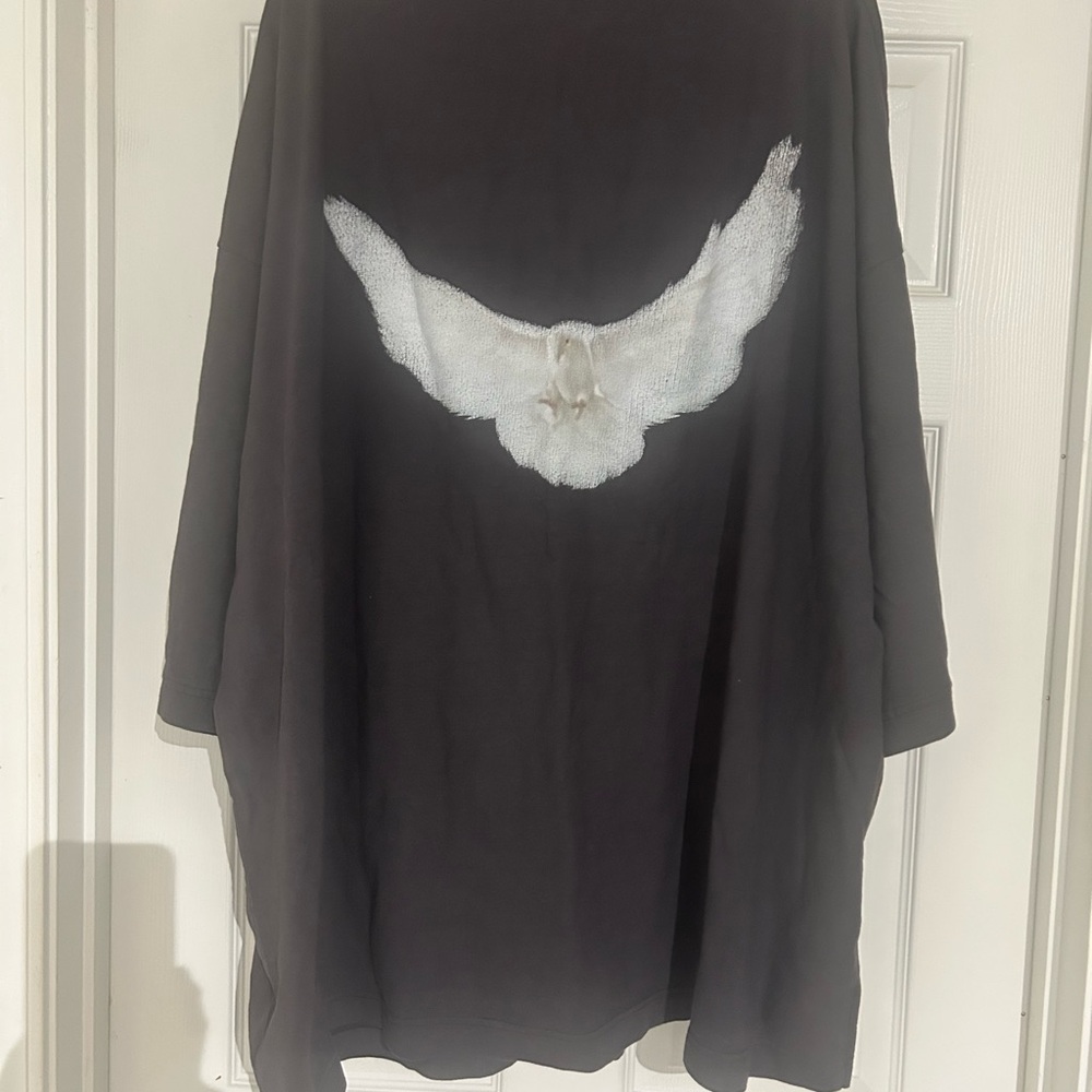 Yeezy, Gap & Balenciaga Dove, 3/4 sleeve T-shirt in dark gray